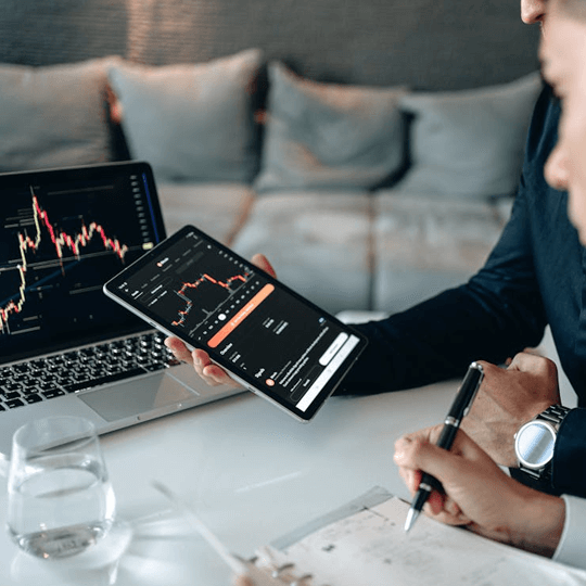 ZyphorBit Krypto-Investment-Experten-Team